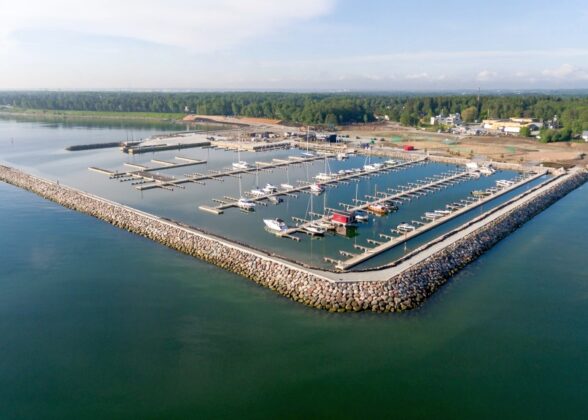 Heavy duty pontoons Haven Kakumäe Andry Prodel +372 5304 4000 andry@topmarine.ee