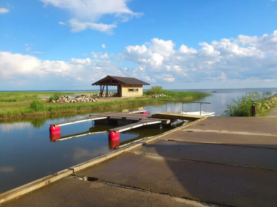 Boat pontoon boat booms Vaibla Andry Prodel +372 5304 4000 andry@topmarine.ee