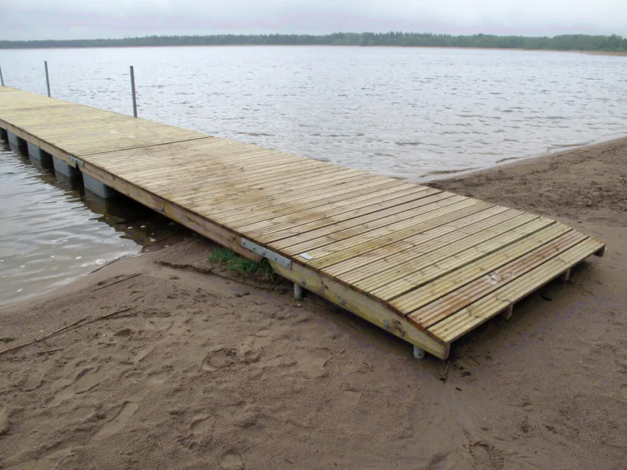 Abutments with screw piles Kuremaa Andry Prodel +372 5304 4000 andry@topmarine.ee