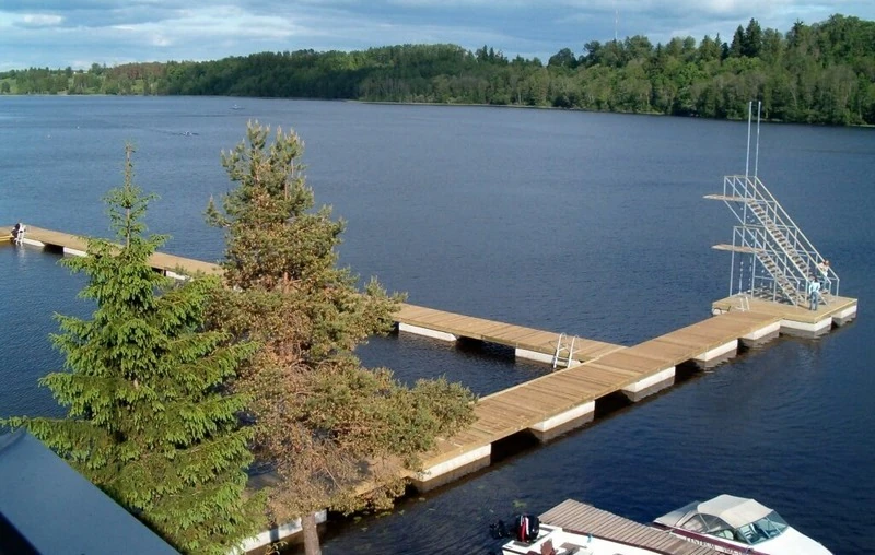 Pontoons from Top Marine +372 5304 4000 info@topmarine.ee